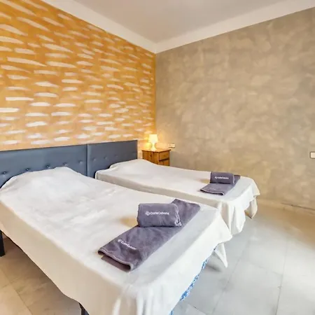 Villa Sleeps 8 Pool Wifi Lloret de Mar