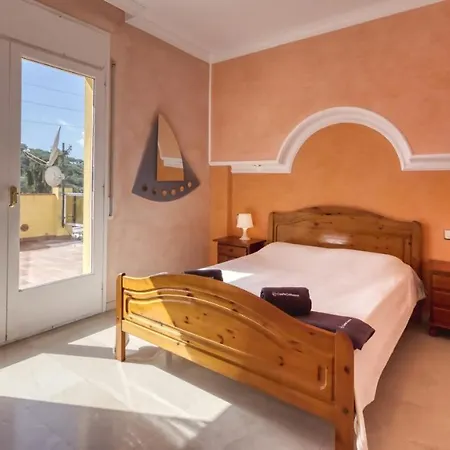 Sleeps 8 Pool Wifi Lloret de Mar
